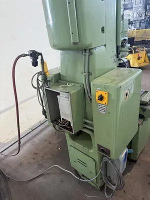 USED 1960 MOORE NO. 3