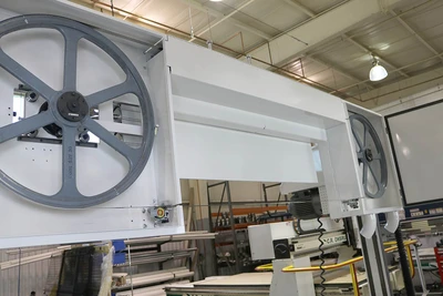 C.R. ONSRUD F122S 5-Axis CNC Router | Tornquist Machinery Company (10)