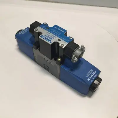 USED VICKERS DG4V36CMP7H750JA100