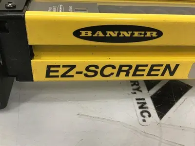 USED BANNER ENGINEERING SLSVAE30-1050Q8