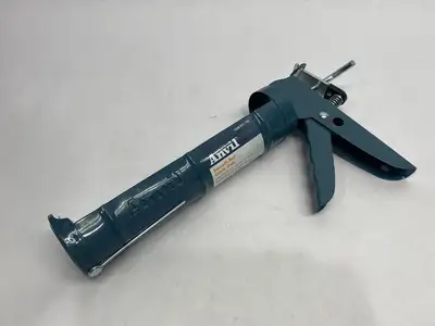 USED ANVIL SMOOTH ROD CAULK GUN
