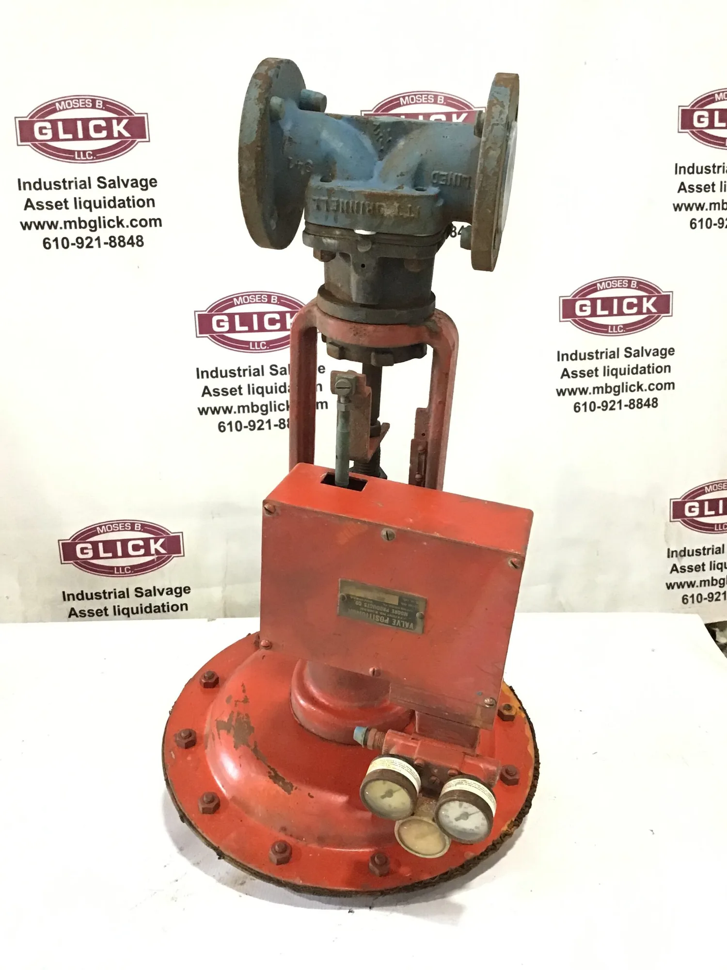 Moore 71P Actuated Plug Valve with Valve Positioner