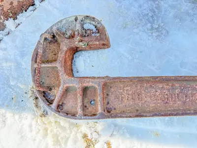 Used IDECO LEFT-HAND DRILLING TOOL WRENCH (3-1/2" X 52" CLAW-END / J-WRENCH) Wrenches Pennsylvania US | East West Machinery & Drilling #1417896