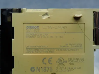 USED OMRON CJ1WDA08V