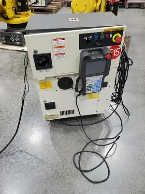 USED 2015 FANUC R-2000IC/210F
