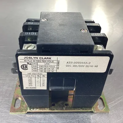 Joslyn Clark DP3C403-240, Definite Purpose Contactor, 40A, 3 Pole 4E-36