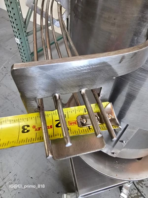 Lid unscrambler + Automatic inserting station Rental