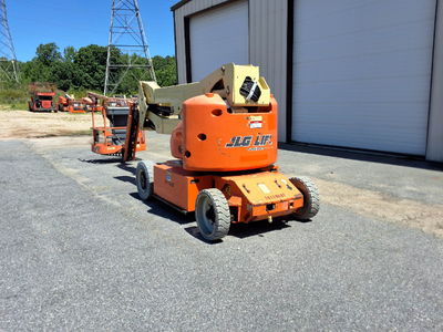USED 2013 JLG E400AJPN