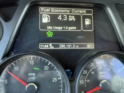 USED 2020 PETERBILT 567