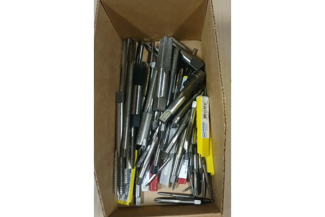 Used _UNKNOWN_ _UNKNOWN_ Taps & Dies Ohio US | Thompson Auctioneers #1547370