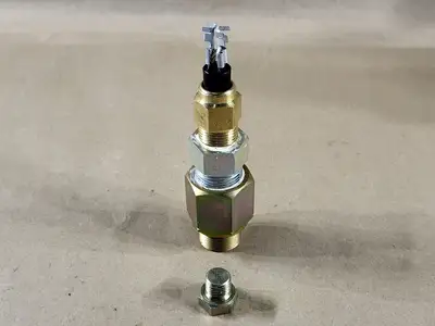 NEW VDO 323-803-001-032D