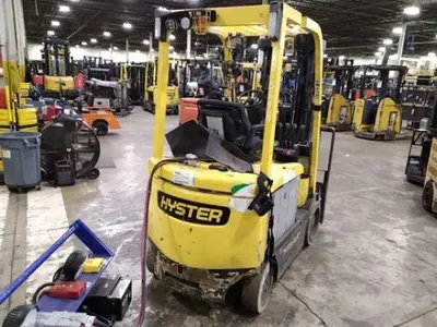USED 2022 HYSTER E60XN-33