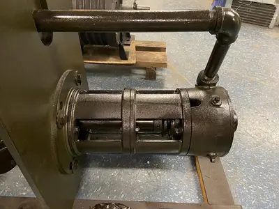USED CARVER 1-1/4X1-1/4X6LA