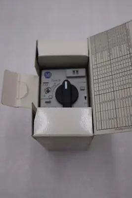 NEW IN BOX Allen Bradley 140M-C2E-B25 Ser C Circuit Breaker STOCK H280A
