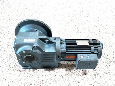 NEW SEW EURODRIVE DFY90S-B-TH GEARMOTOR KAF77DY90S/B/TH 113.56:1 400V IP65