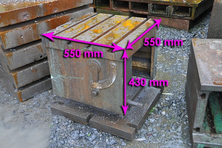 Used CLAMPING BLOC 550 X 550 X 430 MM Angle Plates BE | Apt International N.V #366321