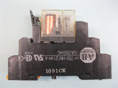 USED Allen-Bradley ["700-HK36Z24", "700-HN121"]