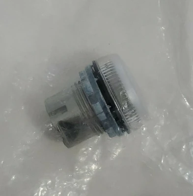 NEW Allen-Bradley 800FM-P7MN7W