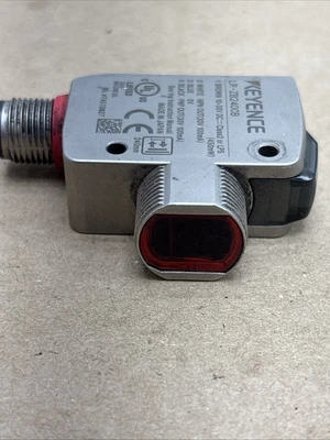 USED KEYENCE LR-ZB240CB