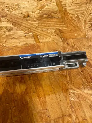 USED Keyence Keyence SL-V32H-R