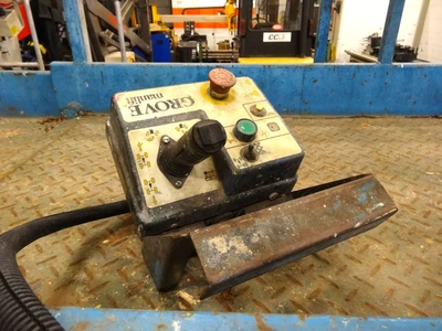 USED GROVE SCISSOR LIFT