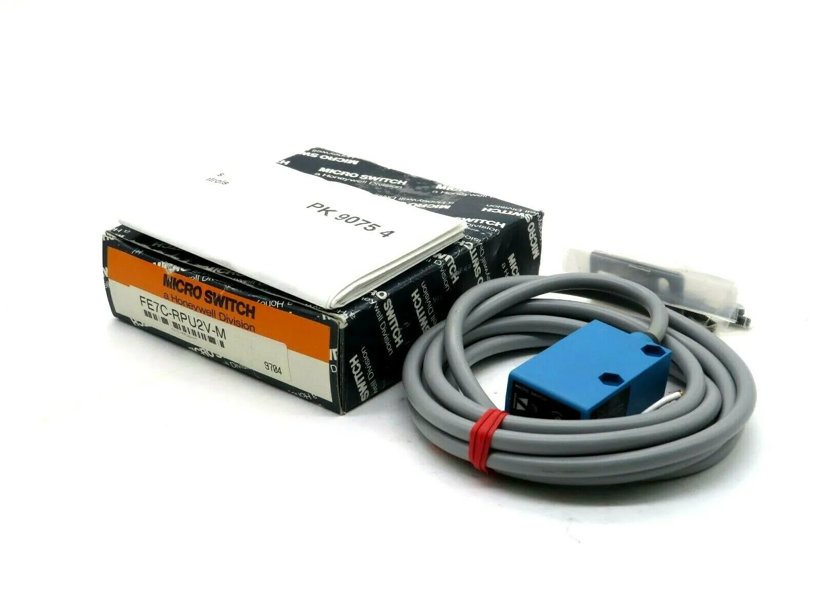 NEW HONEYWELL MICROSWITCH FE7C-RPU2V-M PHOTOELECTRIC POLARIZED FE7CRPU2VM