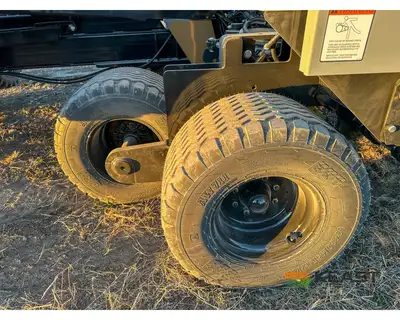 Used CRUSTBUSTER _UNKNOWN_ No-Till Drills Iowa US | Keast Enterprises #1360181