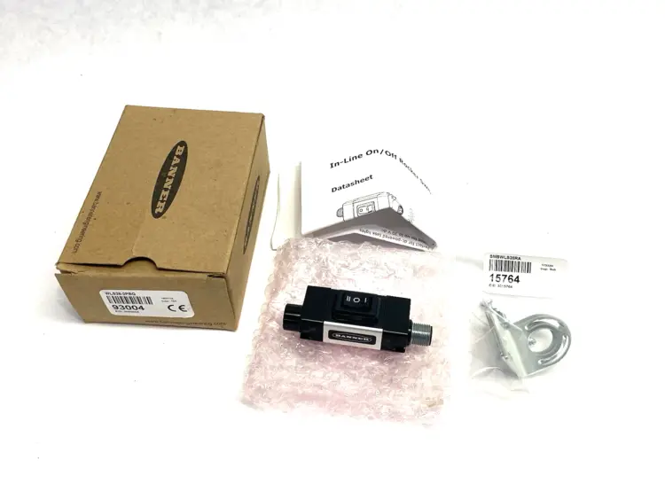 Used BANNER ENGINEERING IN-LINE ROCKER SWITCH 3-POSITION M12 MALE TO FEMALE 93004 Relays & Switches | Maverick Industrial Sales #1098877