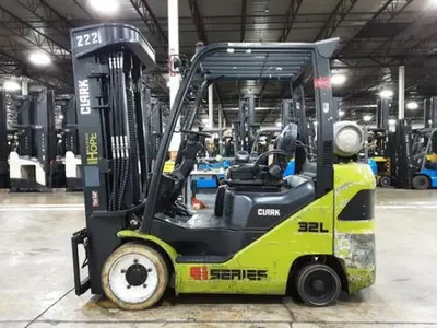 USED 2021 CLARK S32C