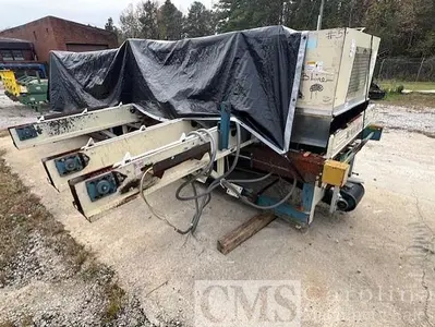 USED NEWMAN K-20 TRIM SAW WITH INFEED DECK