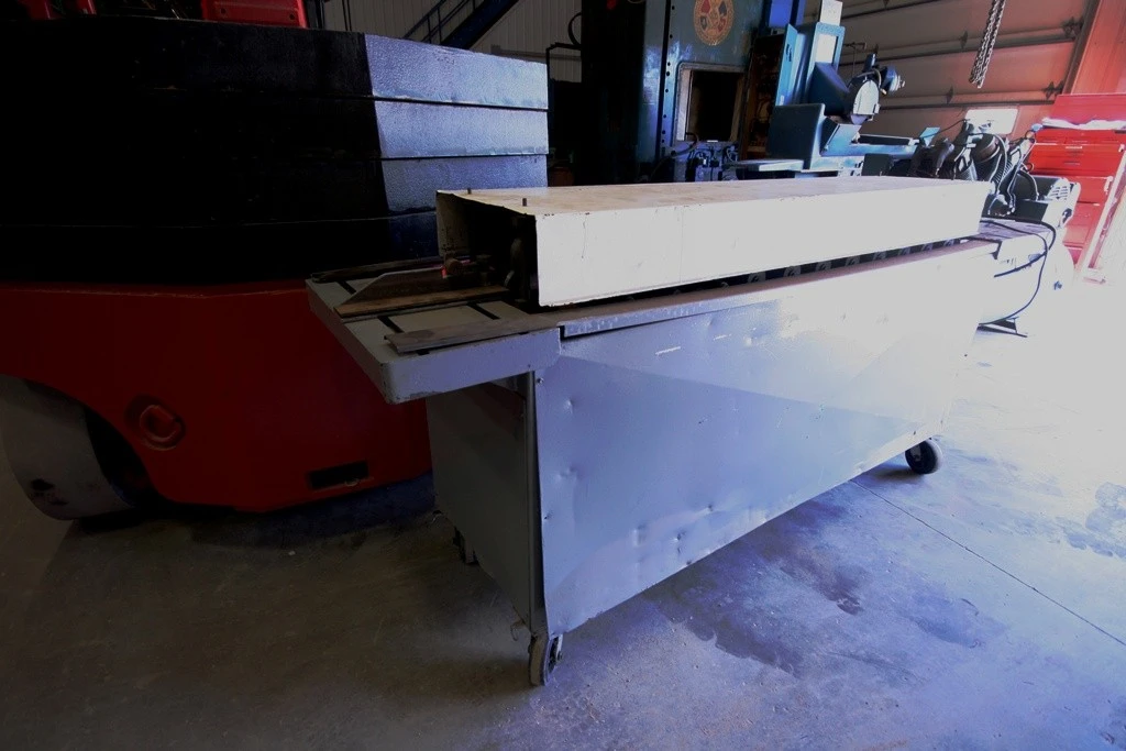 USED ENGEL 1240 12 STATION LOCKFORMER