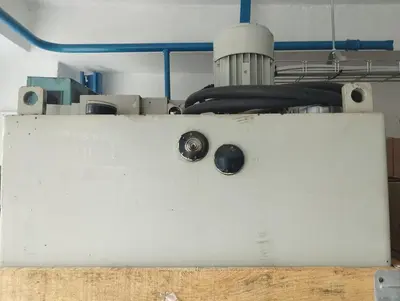 Used TOS BN 102 C Tool & Cutter Grinders CZ | Amaron s.r.o. #1080132