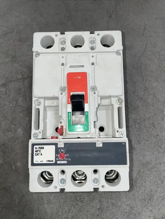 Used Cutler-Hammer _UNKNOWN_ Circuit Breakers South Carolina US | Palmetto Automation #1155235