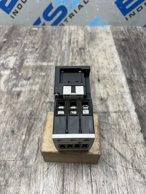 Siemens 3RT1034-3AC20 Electrical/PLC/Automation | ESS Industrial Equipment Sales (6)