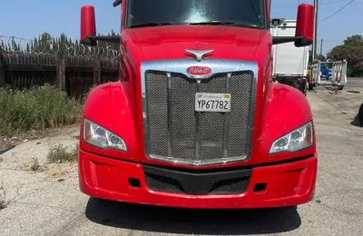 USED 2023 PETERBILT 579