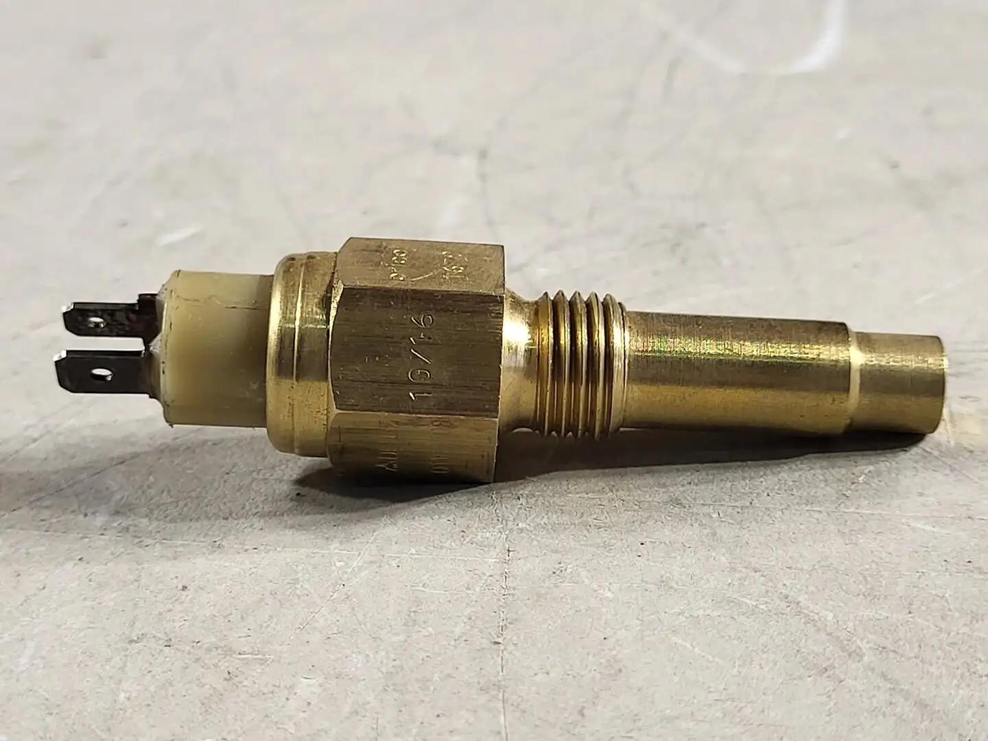 USED DEUTZ 01182708