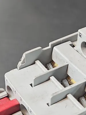 Allen Bradley 100S-C16DJ14C Series B Safety Contactor Assy loc4C4