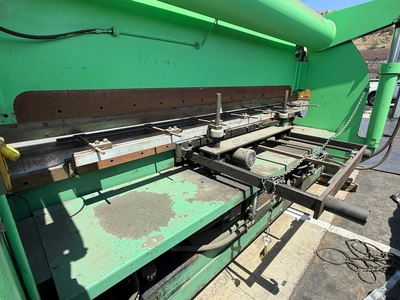 USED 1991 ACCURPRESS 713012