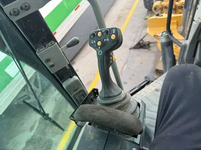 2015 Caterpillar 140M3