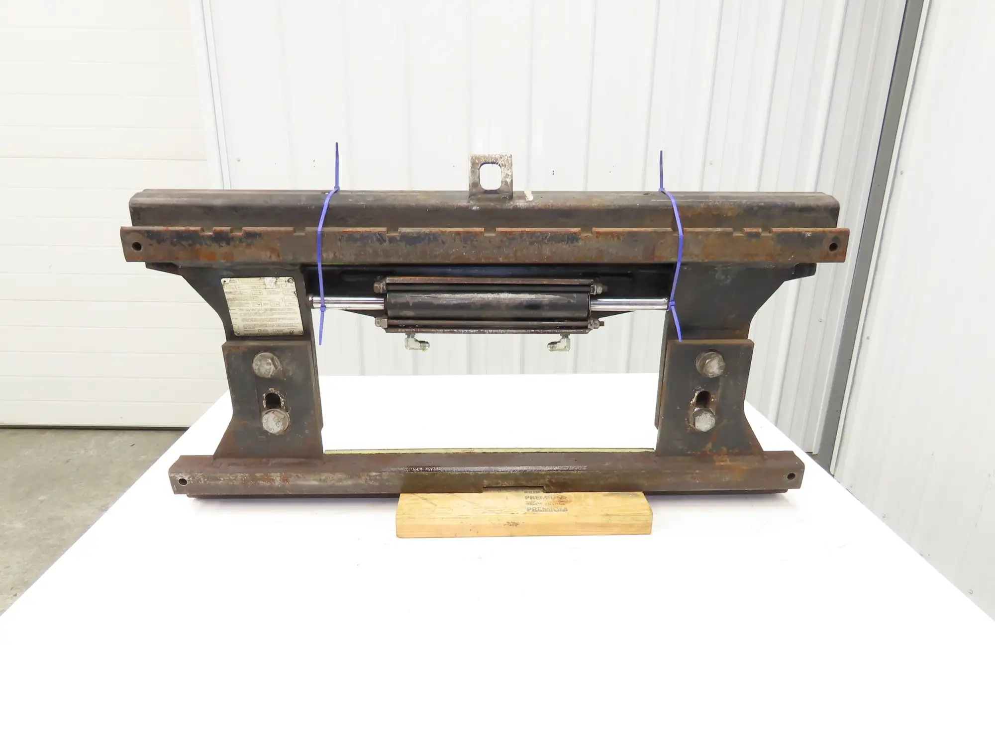 Yale SS1.00-2.50.977-50424 Forklift Side Shift 16" Class 2 Fork 38.5" Chassis