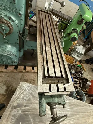 MILWAUKEE H No. 3 Horizontal Milling Machine | ListingHippo (5)