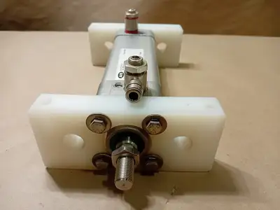 NEW AVS 61M-2R-040-A-0080