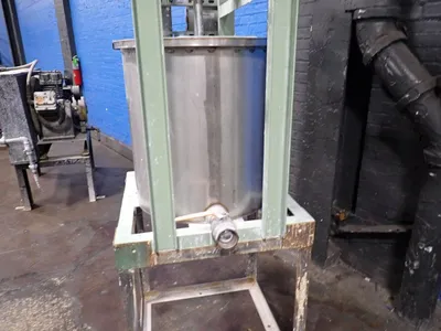 25" X 25" Mixer
