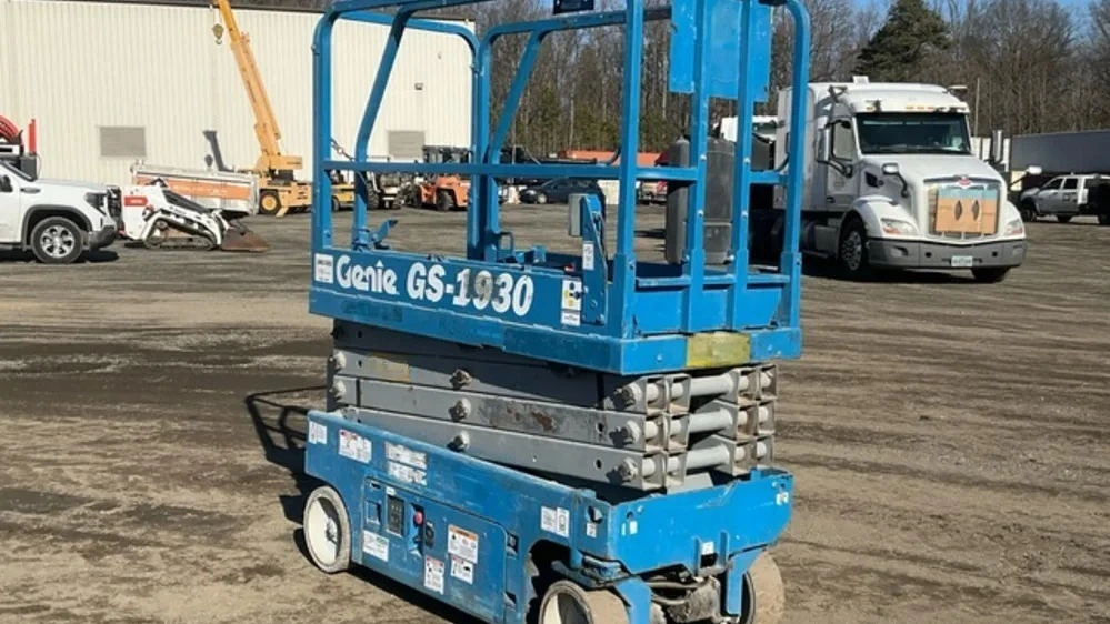 USED 2017 Genie GS-1930