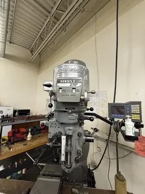Used 1984 BRIDGEPORT SERIES I Vertical Mills Minnesota US | Source Machinery Sales #1513442