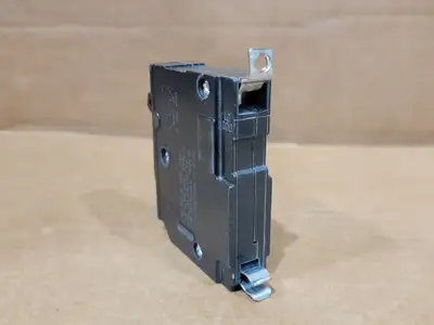 USED SQUARE D QOB120