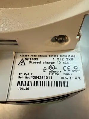 Emerson Unidrive Sp1403 1.5/2.2 Kw SP 2,5T En81-1 (10.5.2)