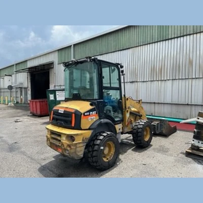 USED 2015 CATERPILLAR 903C