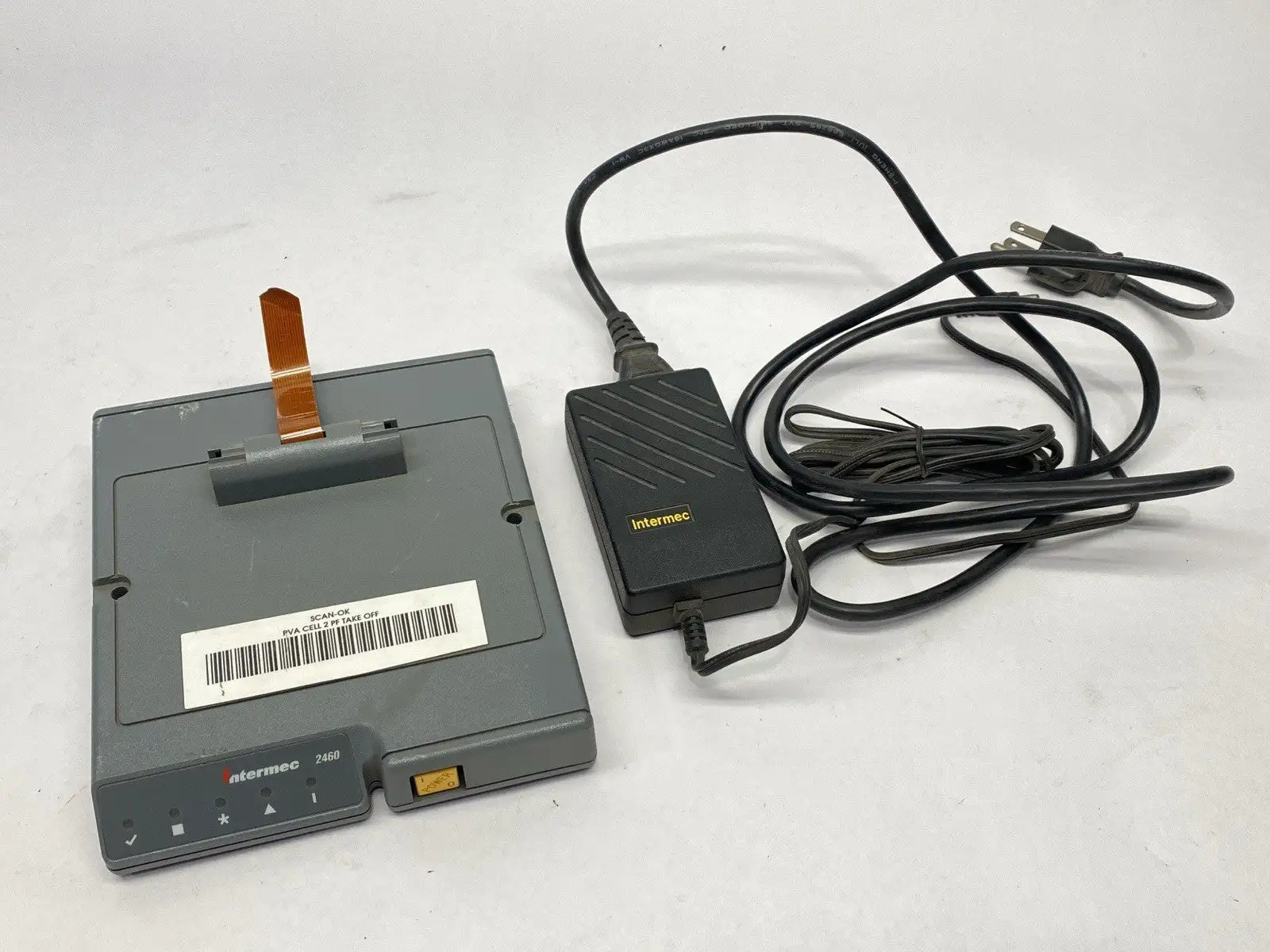 USED INTERMEC STATIONARY DATA ENTRY TERMINAL