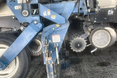 Used 2010 KINZE 3650 Planters Virginia US | Proxy Equipment #1385349